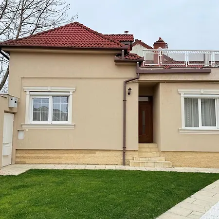 Ava House Villa Oradea Exterior photo