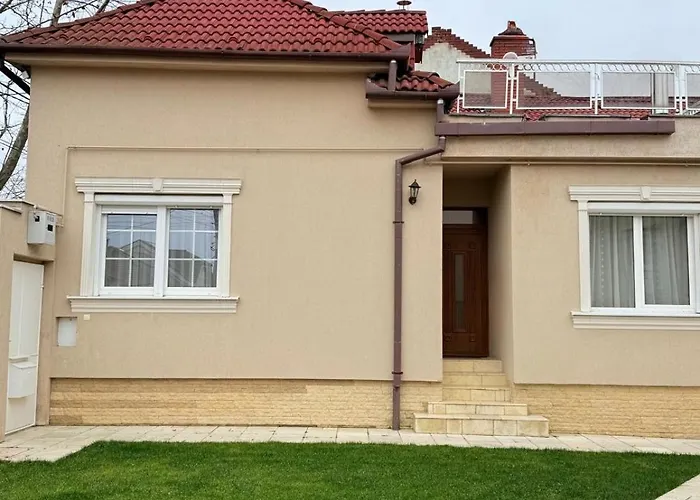 Ava House